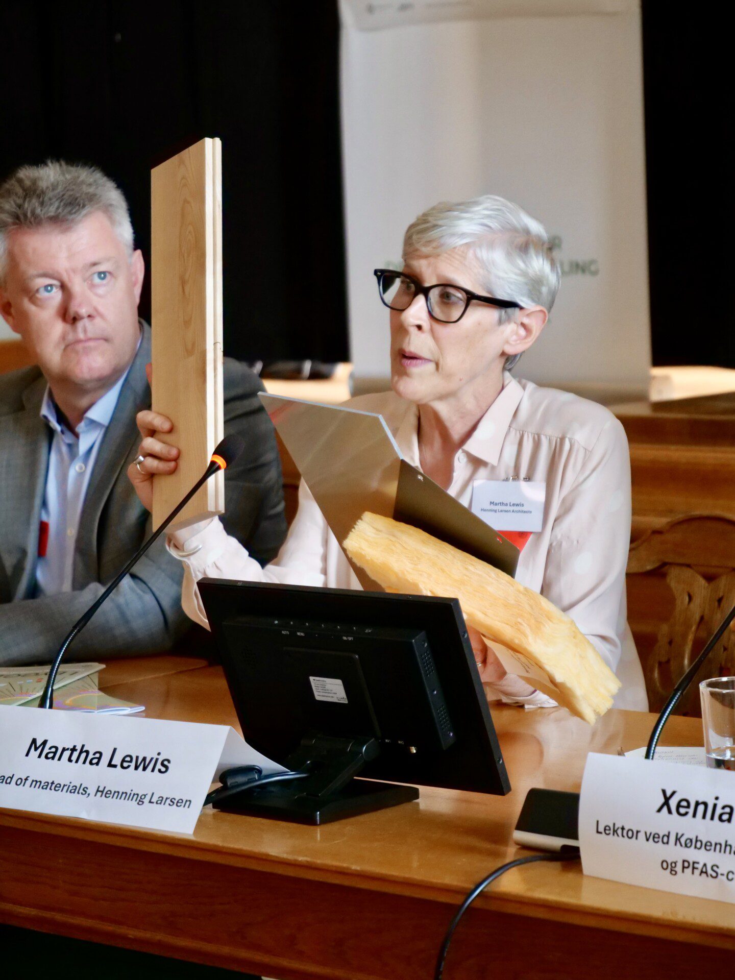 2AD51D68-2EB0-4553-9FF7-871F389FBB9C_1_201_a