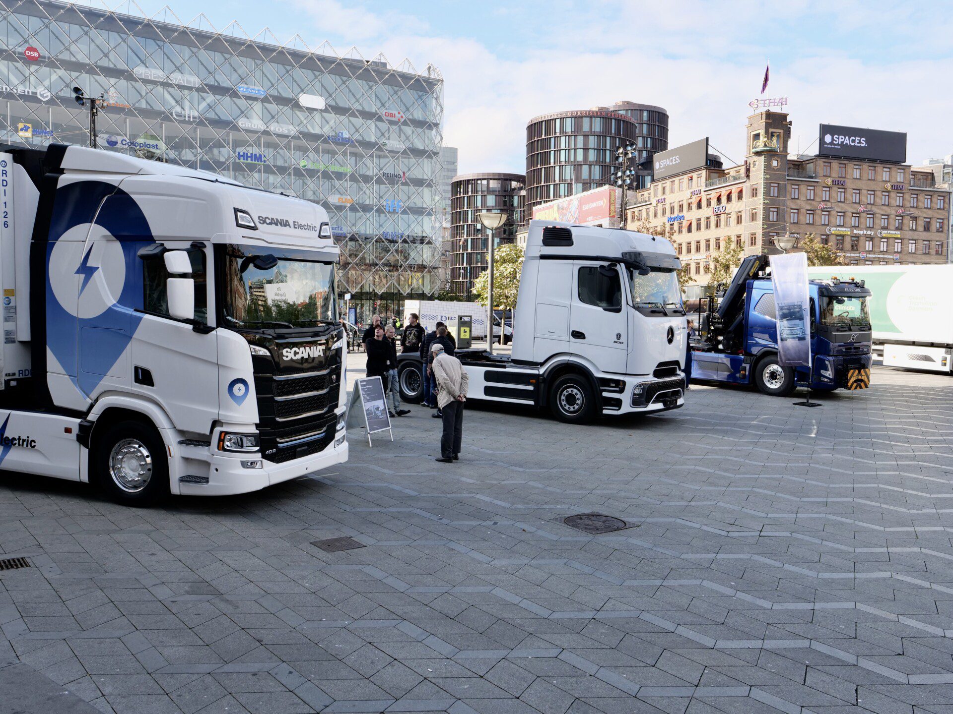 71FD7E2D-61EA-4184-9DD4-2669FEF88805_1_201_a