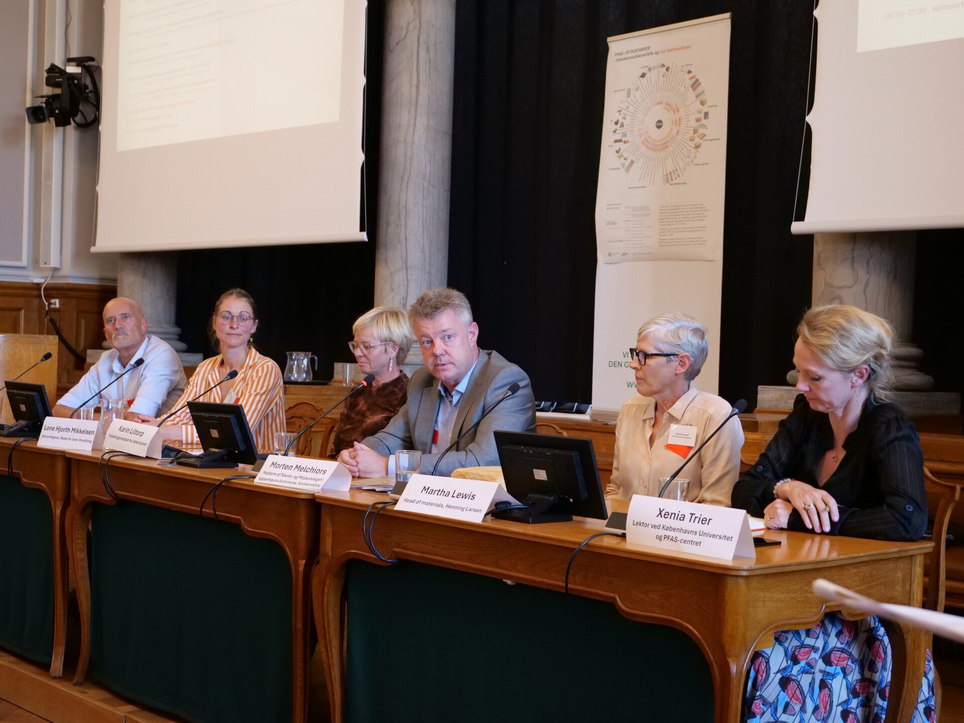 D865C3CE-799D-4544-8961-2E873E95C281