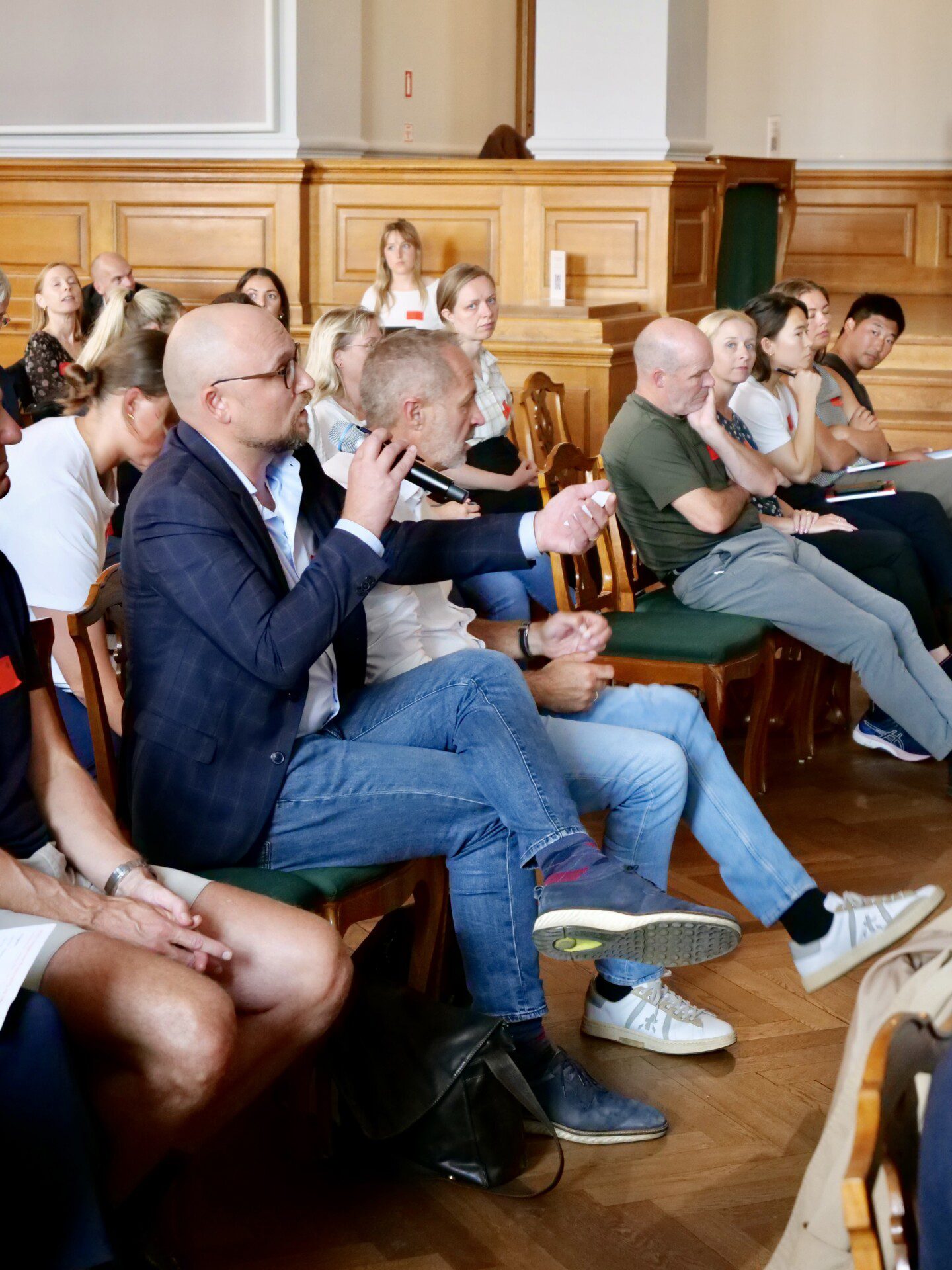 F7C384A9-1D58-4901-B3E9-837FA2F25D7A_1_201_a